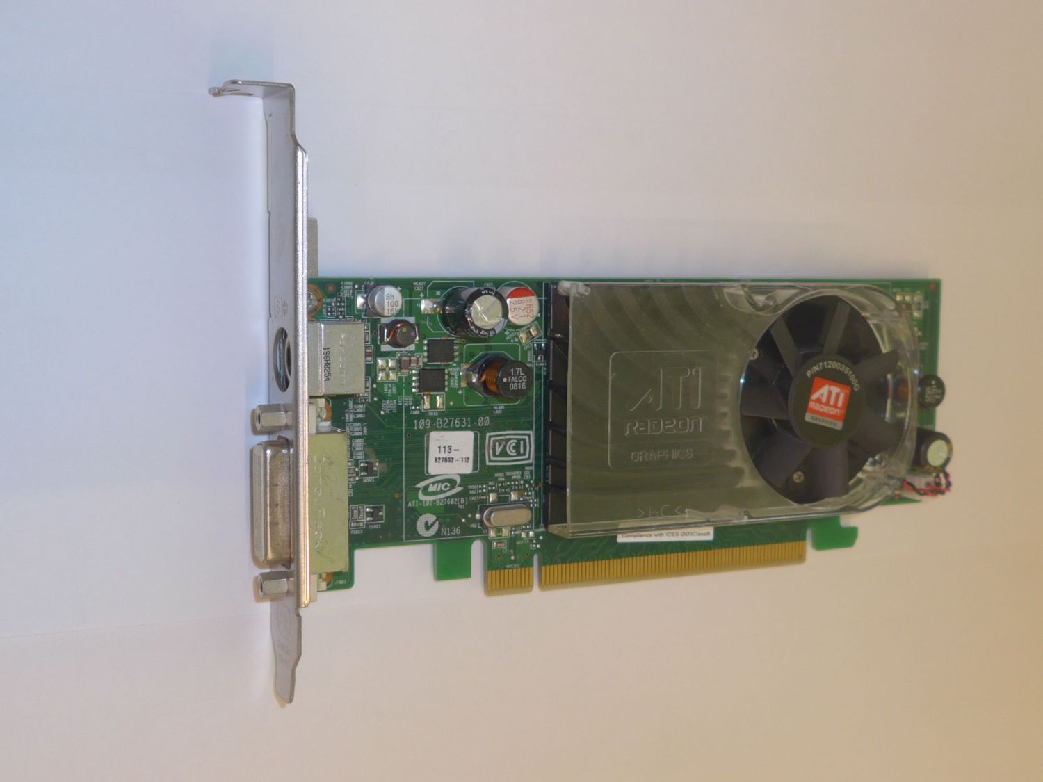 Grafická karta Dell ATI RADEON HD 2400XT 256MB 0HW916 PCI-e VIDEO GRAPHICS CARD